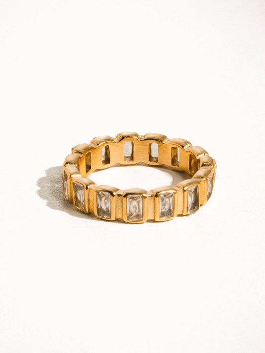 Sterling Gold Non-Tarnish Gold Rhinestone Ring: Yellow Gold / 7